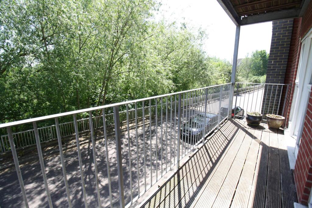 balcony