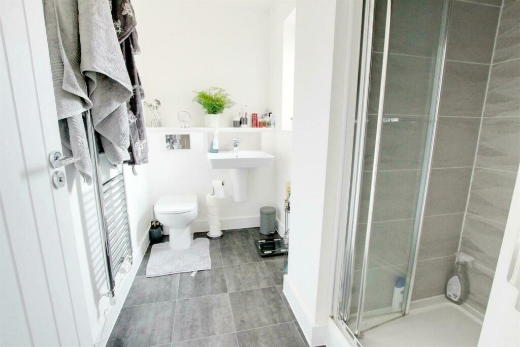 En-suite shower room