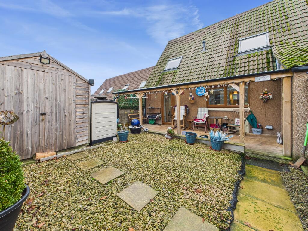 CAM03481G0-PR0122-STILL034