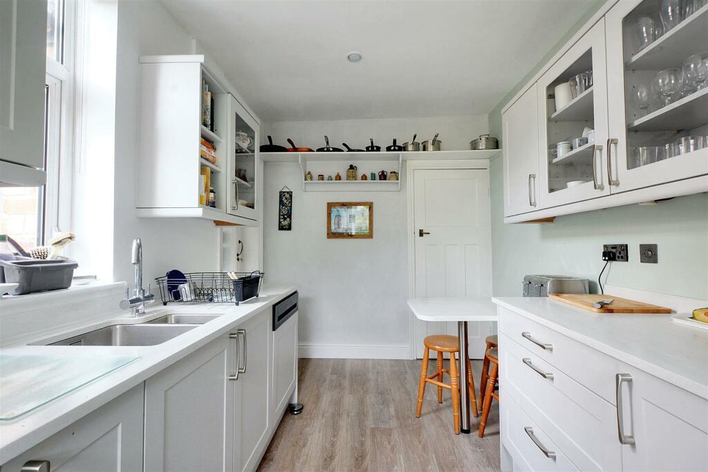 Kitchen_1.jpeg