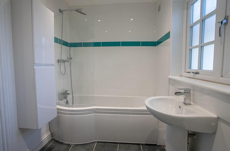 Room-3 bathroom.jpg