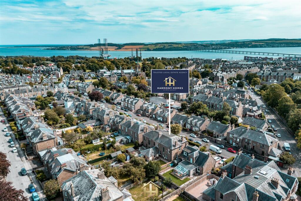 27 SHAMROCK ST DD4 7AH EDIT (21 of 68) 1.jpg