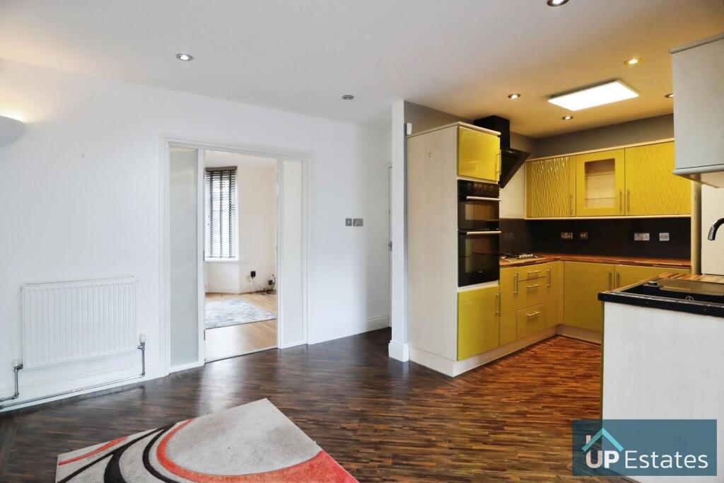 KITCHEN/ DINER