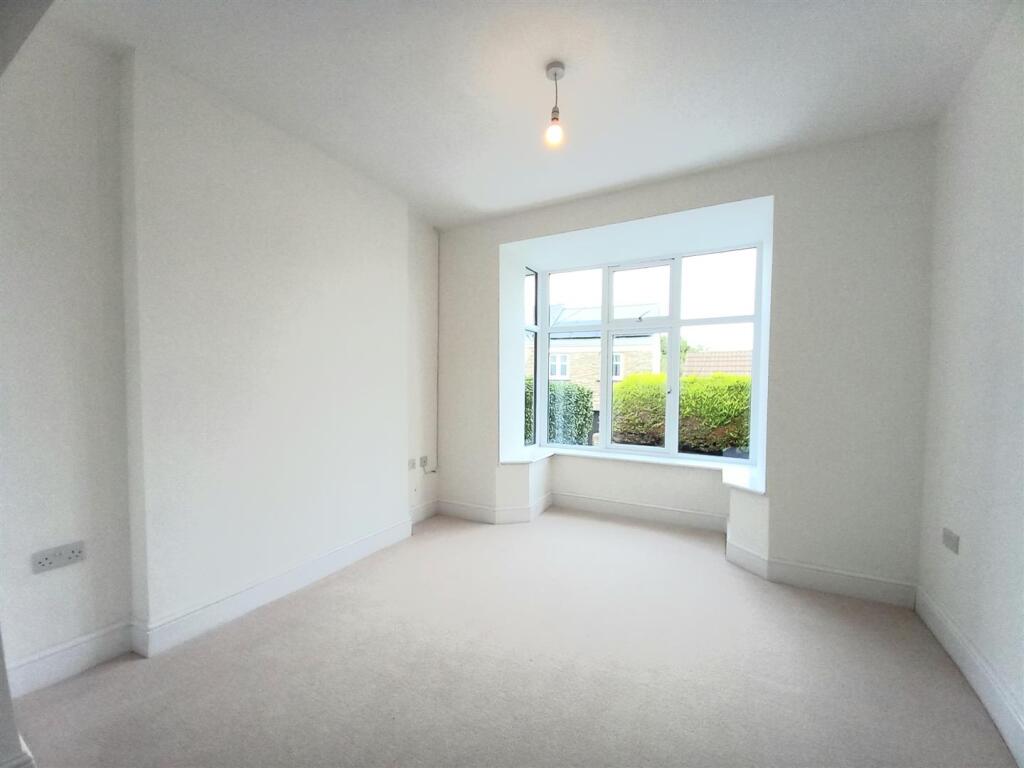 1 Coro Tce S Room.jpg