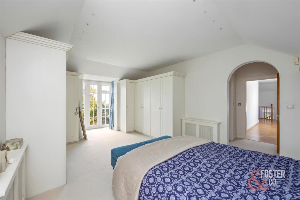 The Droveway, 22A-001.JPG