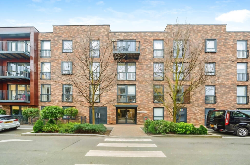 Two Double Bedroom Ground Floor Flat To Rent