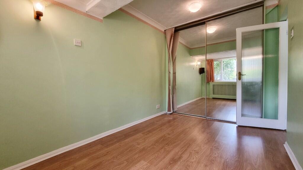 Family/Dining/Bed 4