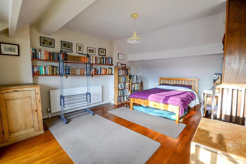 5 West End Villas...