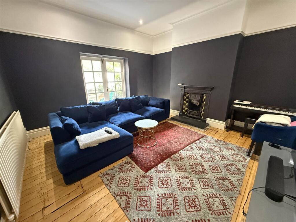 Living room.jpg