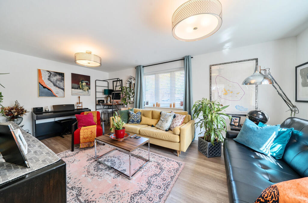 1301746-7-683dc35...