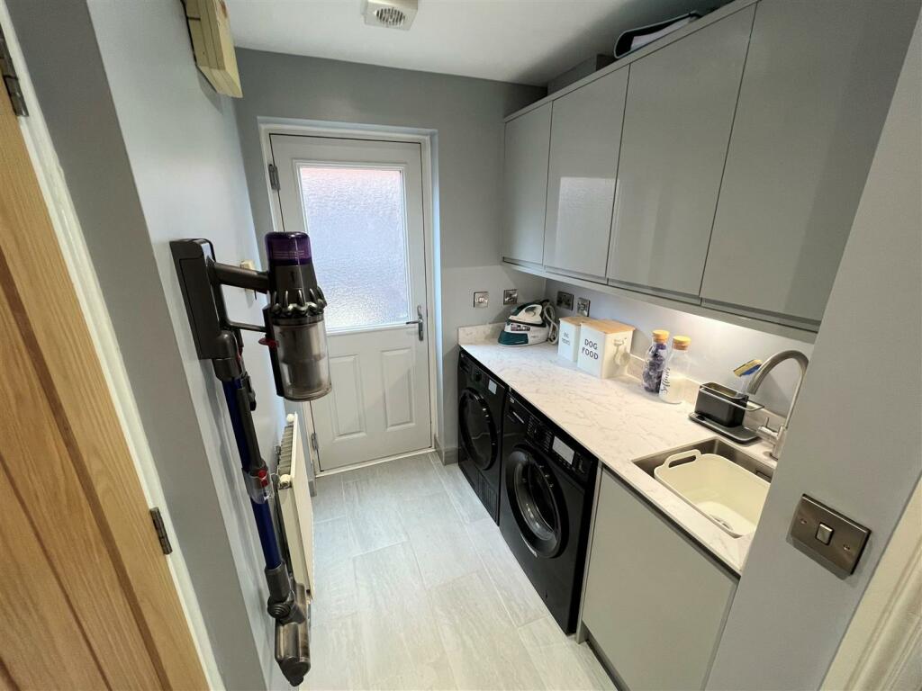 Utility Room.JPG
