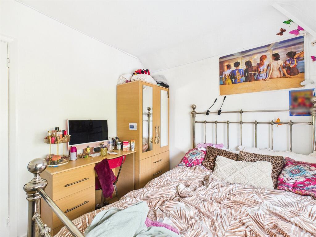 Bedroom 5
