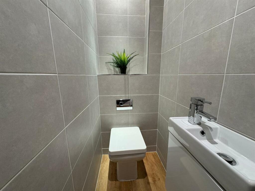 CLOAKROOM/WC