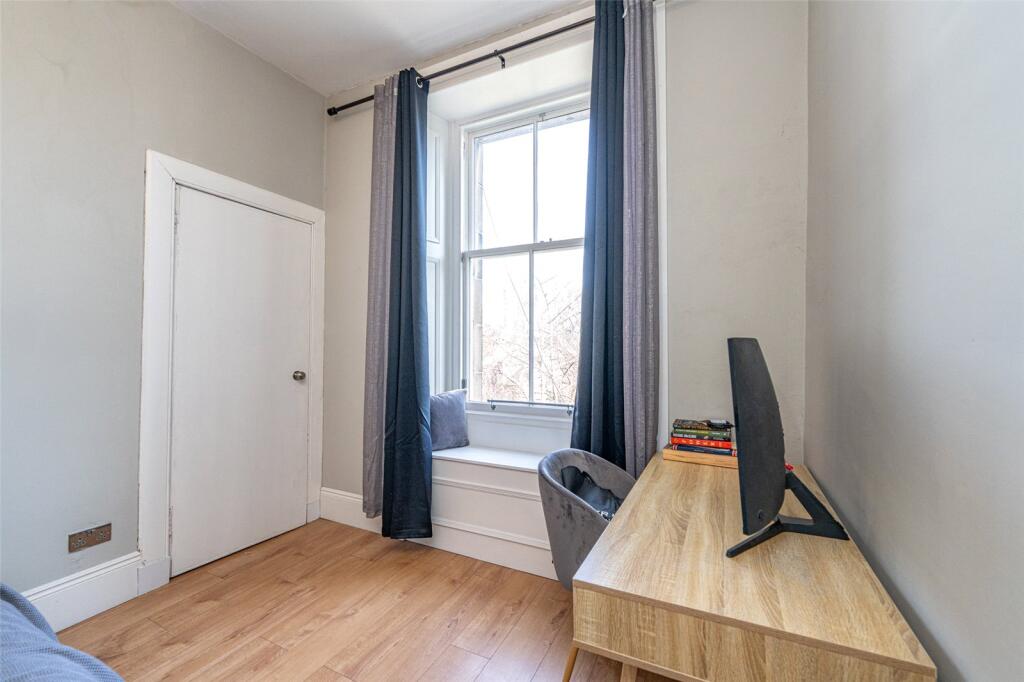Bedroom 1 Alt