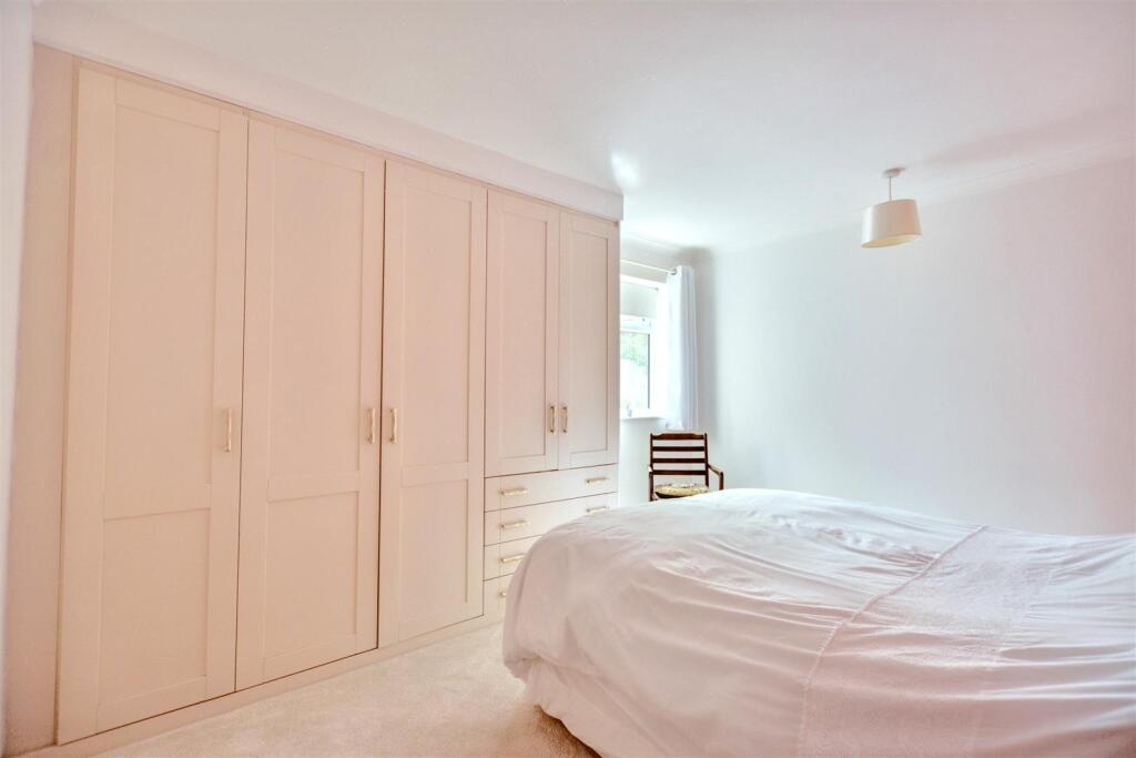 Bedroom 2_1.jpeg