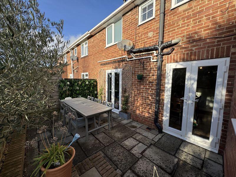 Outdoor Dining/Entertaining