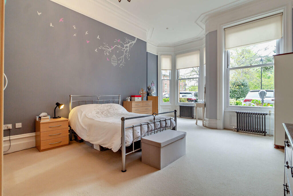 8592620-interior1...