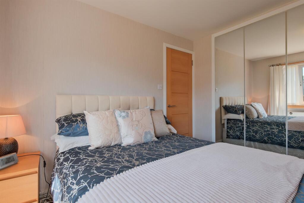 037-11 Whiteshaw Avenue, Carluke, ML8 5DF.jpg