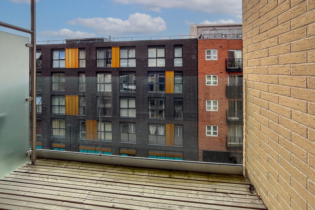 49 Regency Place ...