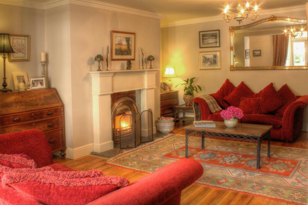 SITTING ROOM