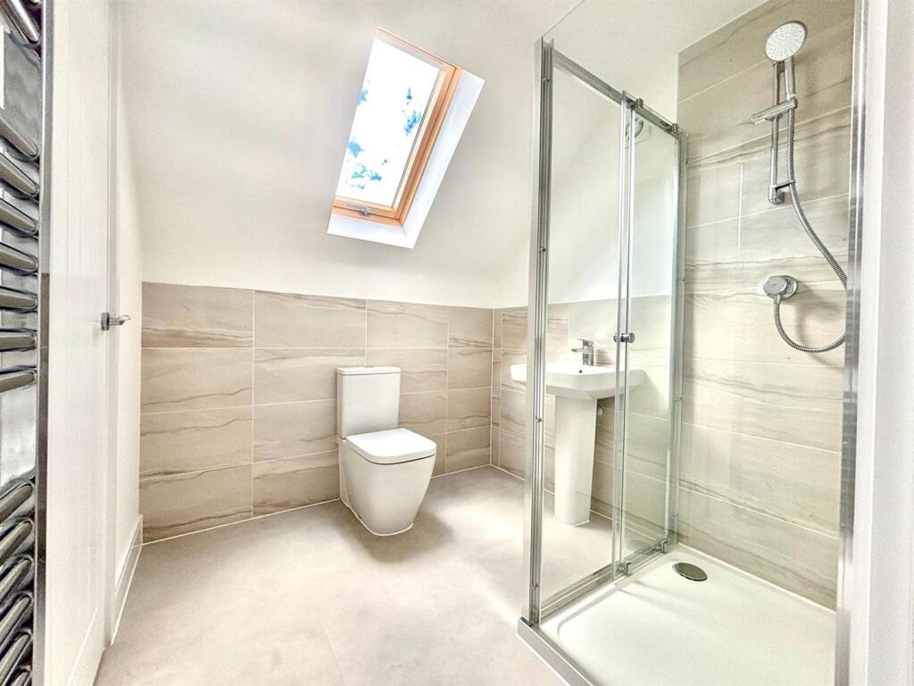 WhatsApp Image 2025-09-15 at 16.37.35_506285b0.jpg