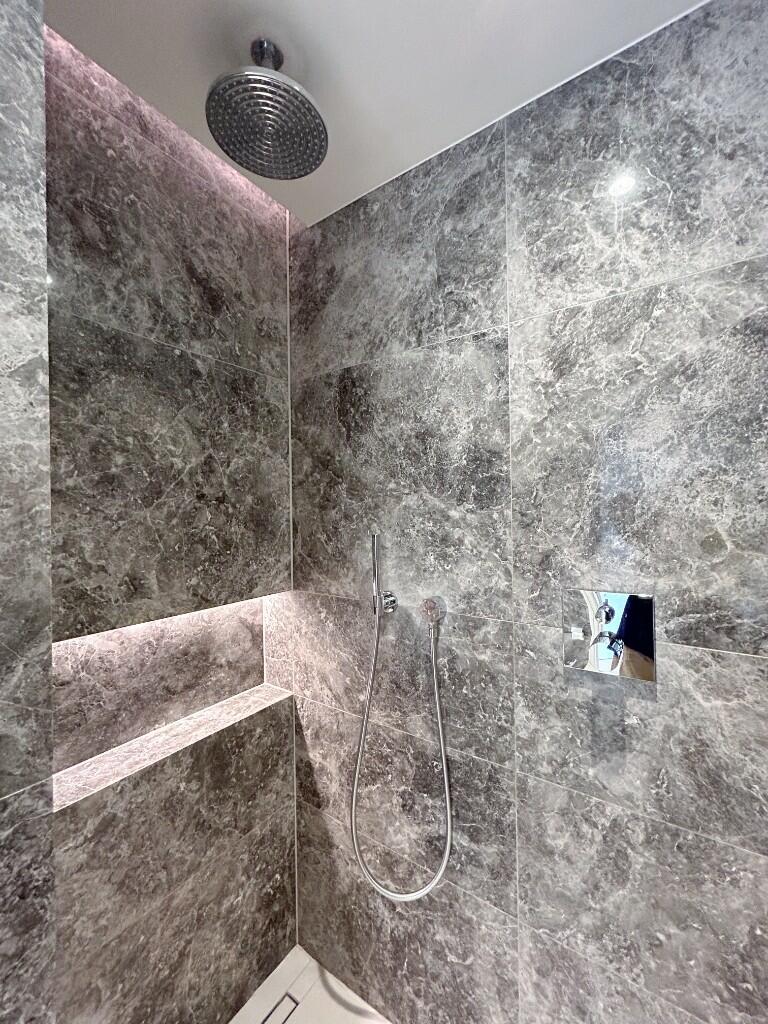 Ensuit Shower