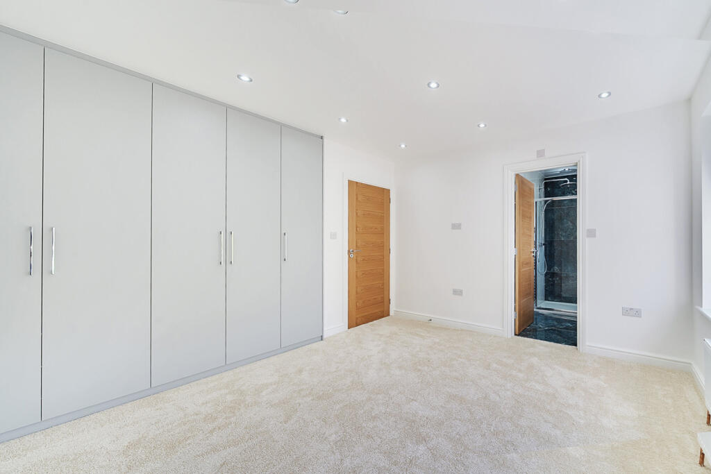 1341336-15-689f67...