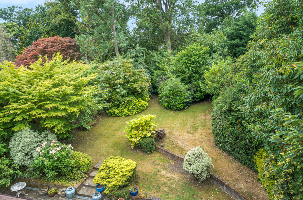 1313868-9-685d247...