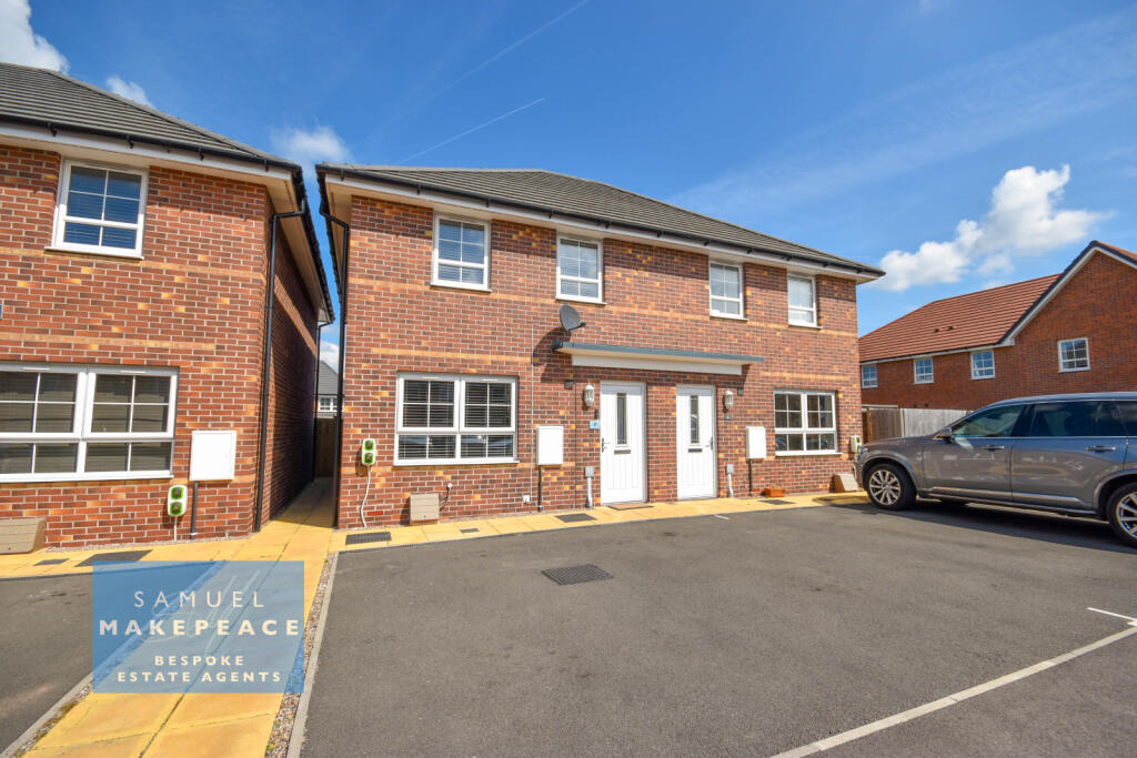 Three Bedroom Semi Detached for Sale with Drivewa