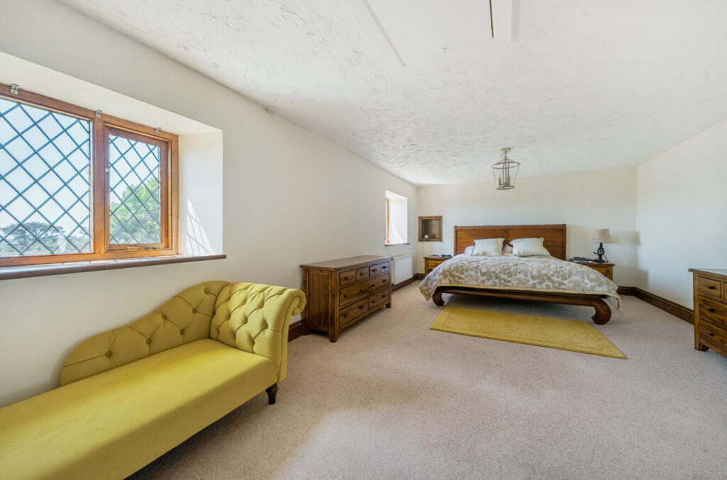 1281793-41-682731...