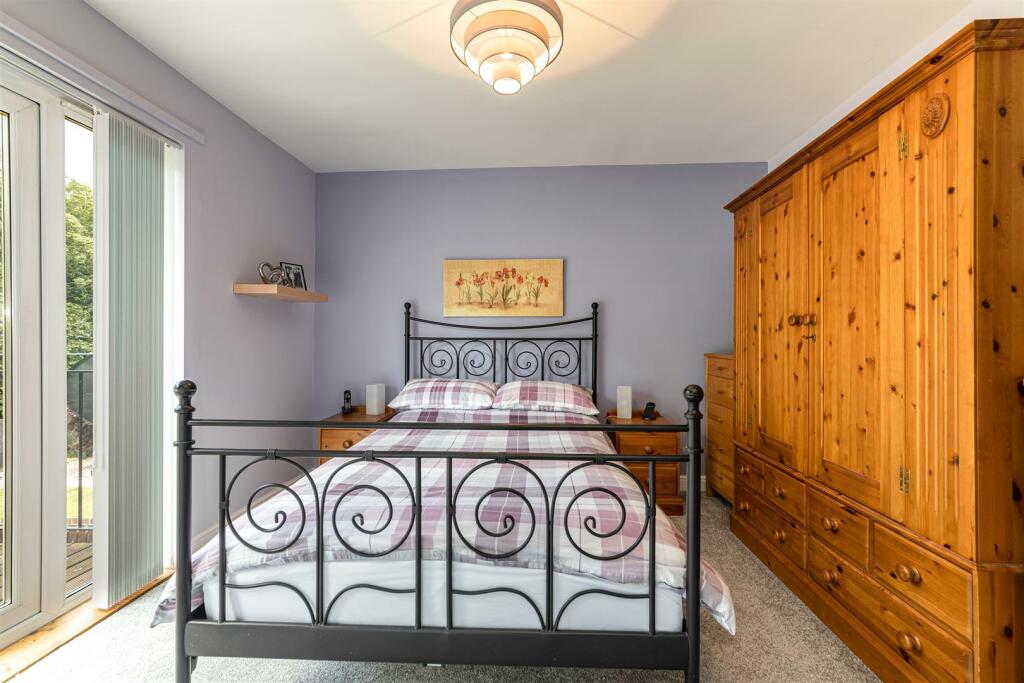 8 Tweedbank Avenue Tweedbank 33.JPG