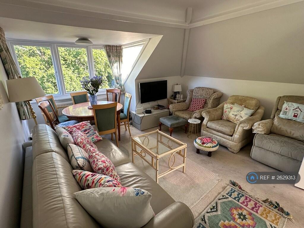 Apt Living Space