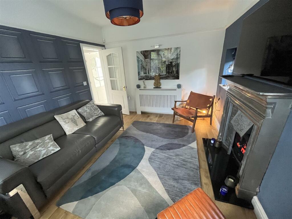Sitting Room Aspect 2.jpg