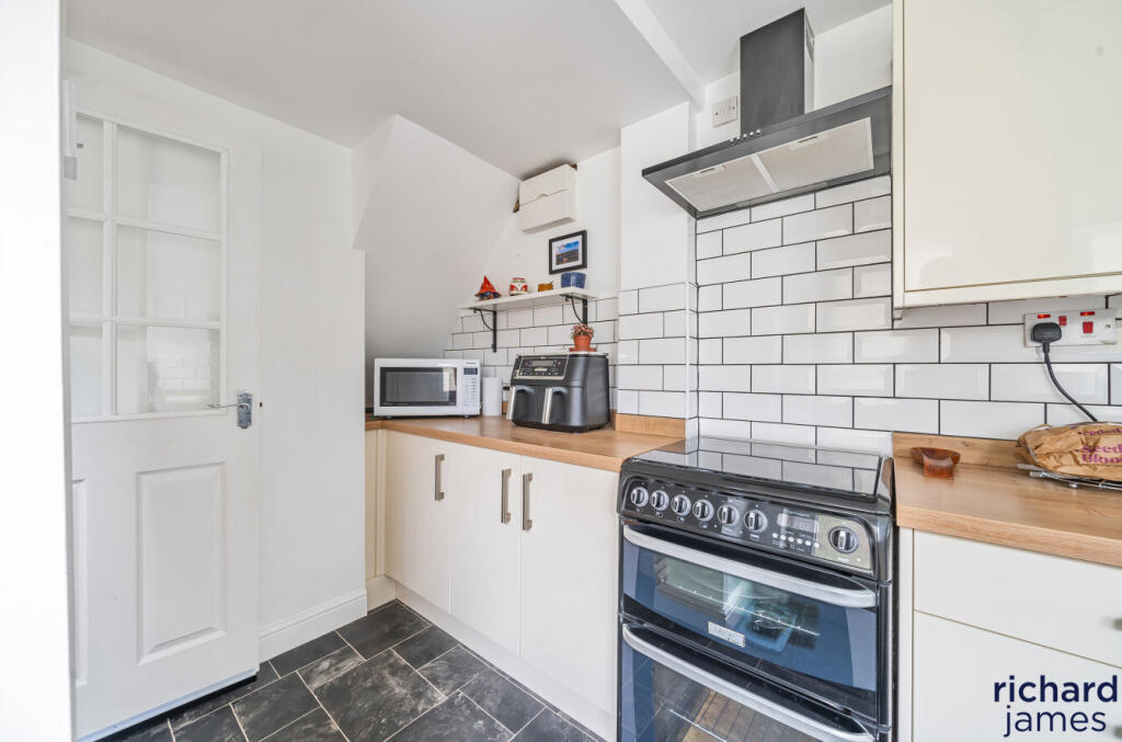 1abbca8b-06dc-4e7...