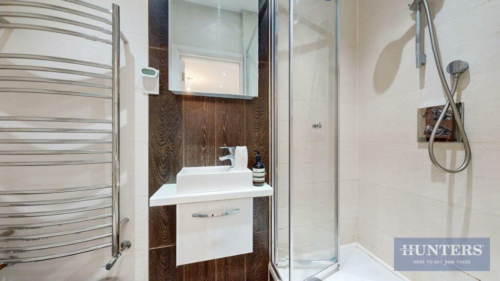 Pramukh Krupa, Chorleywood Road - 5BxRyv59oM6CG3n1