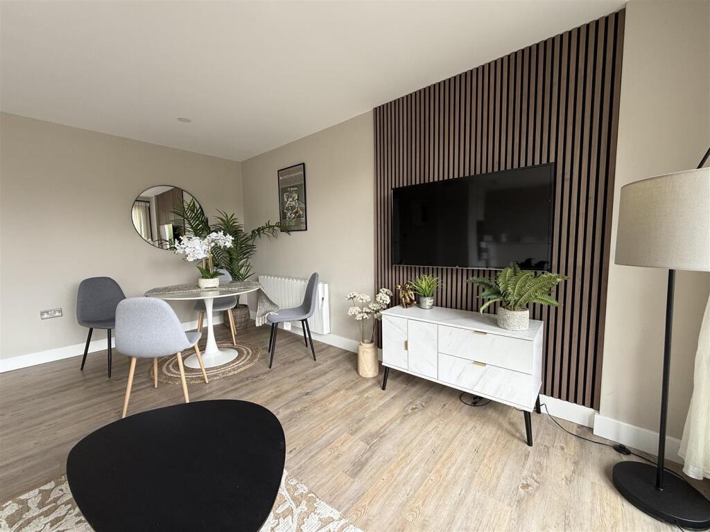 Photo 12-08-2025, 14 56 02.jpg