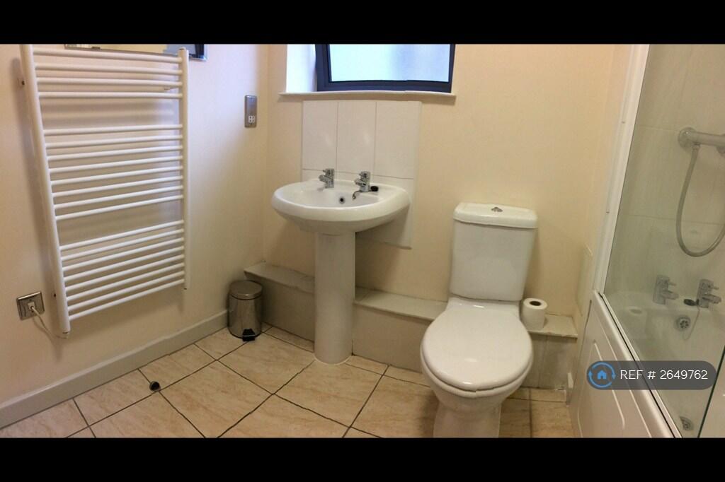 Good Size Bathroom