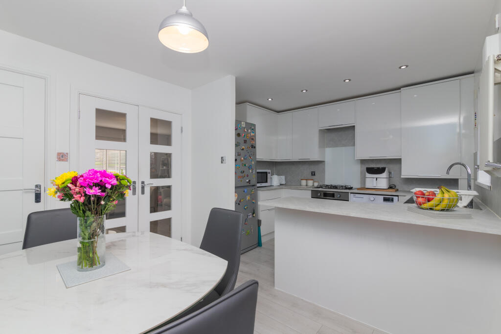 38 Don Drive, Paisley  PA2 0AF-6