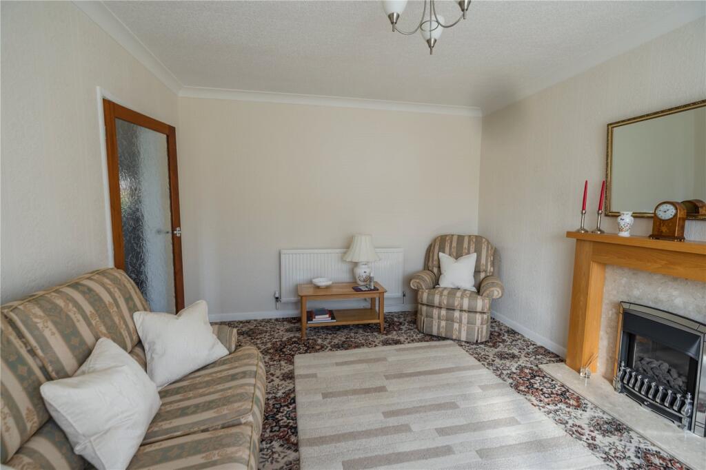 Living Room (2)