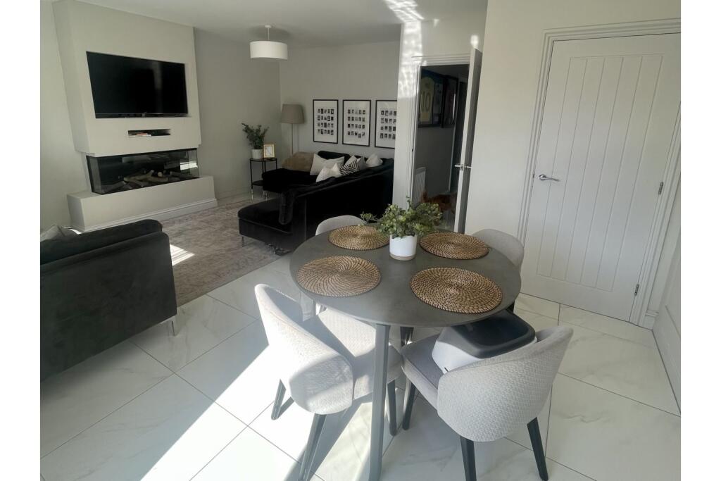Living / Dining Room