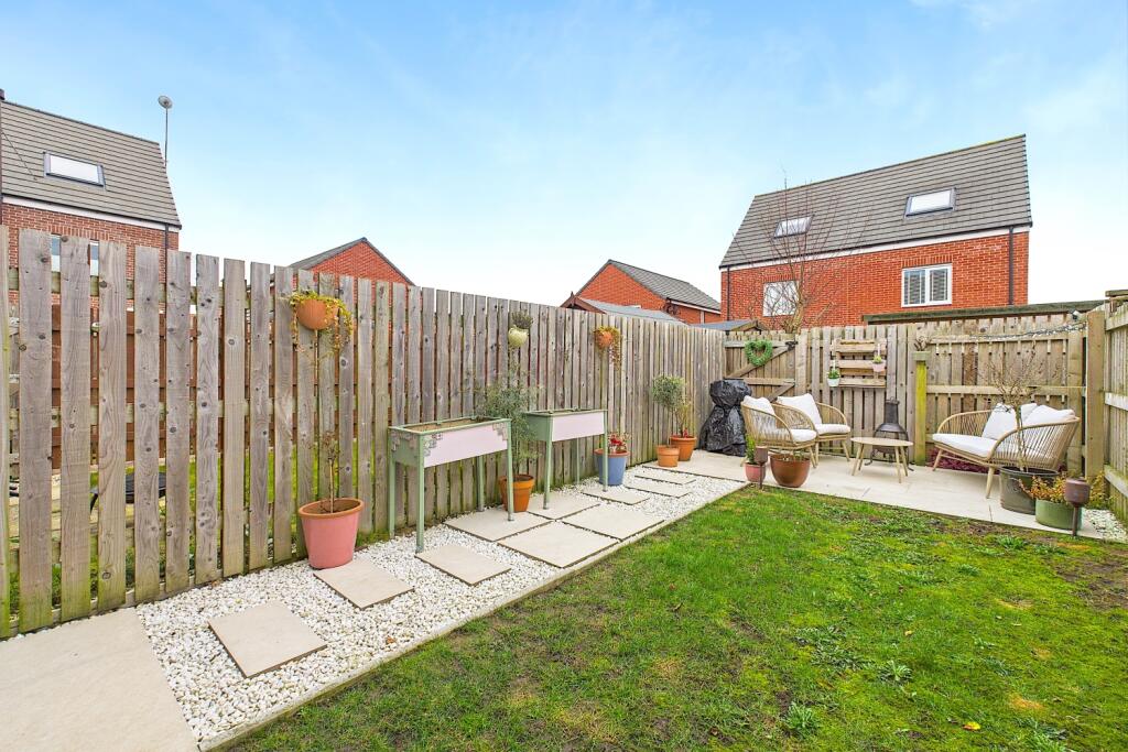 2 English Mews - Garden3