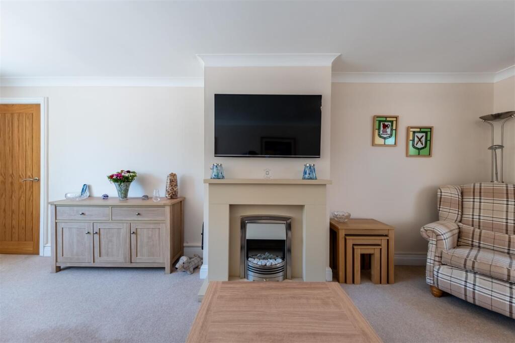 16 The Burrows-008.JPG