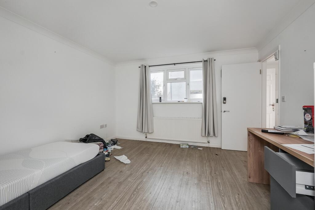 3 The Close, Cockering Road, Canterbury, CT1 3UZ