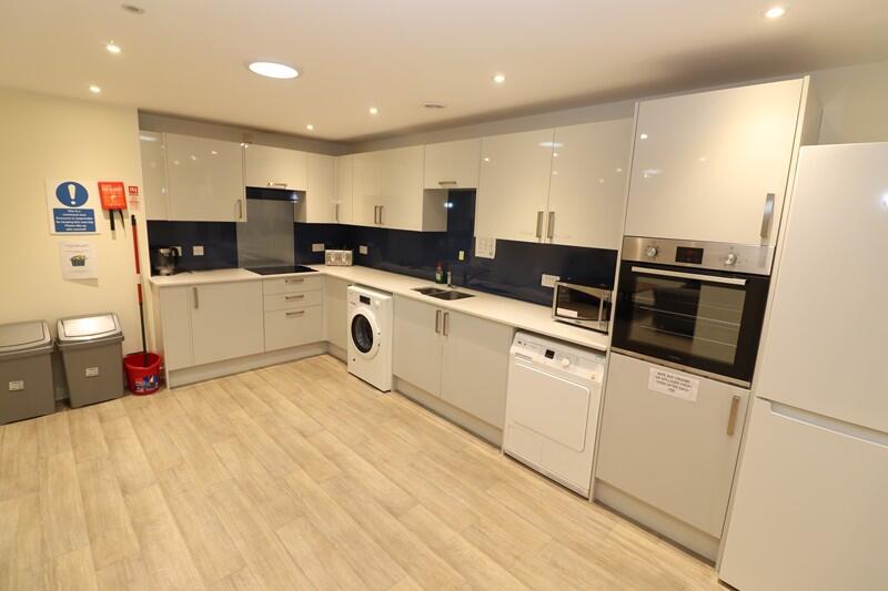 Communal kitchen 2