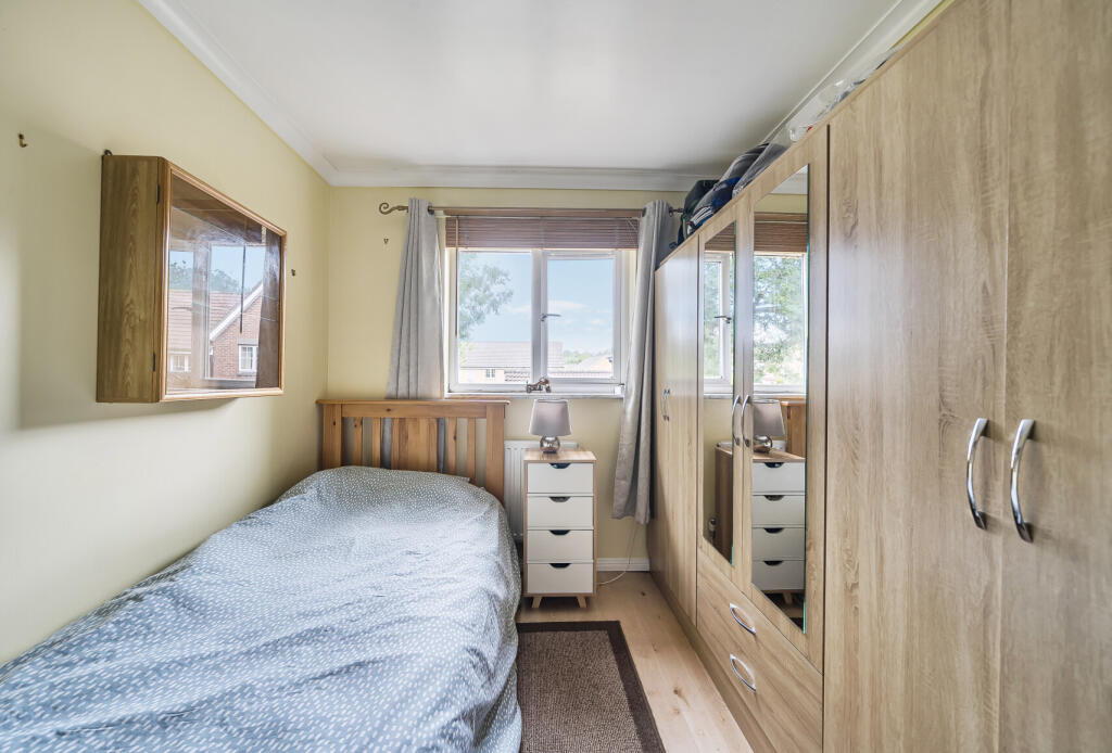 1335665-9-6895b79...