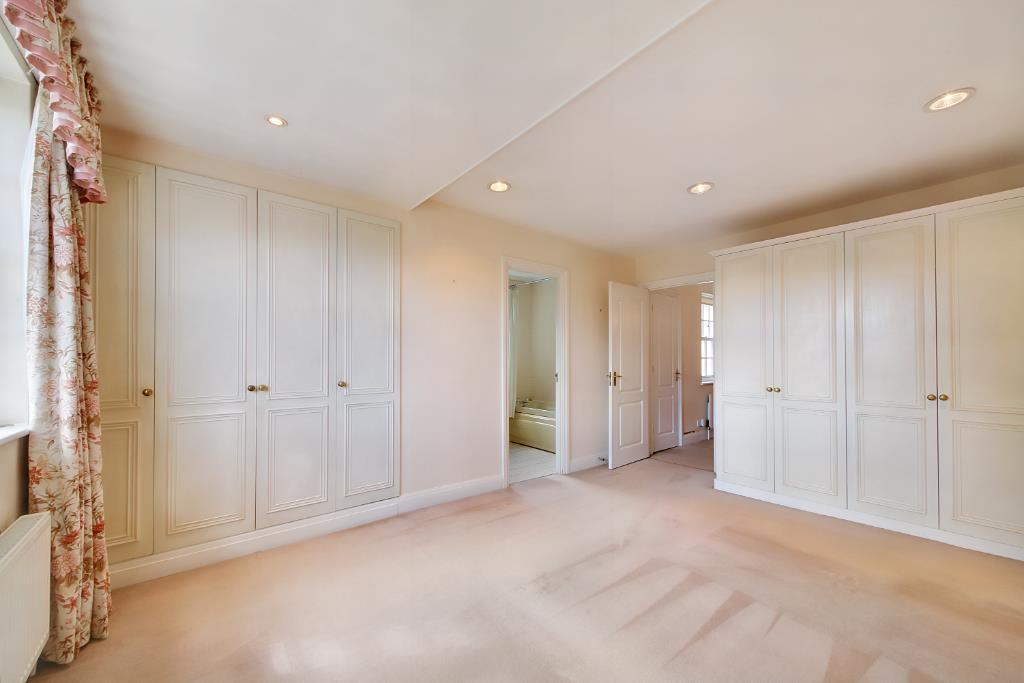 Master Bedroom.jpg