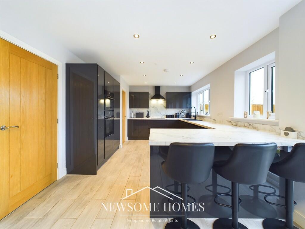 Kitchen/ Family Room