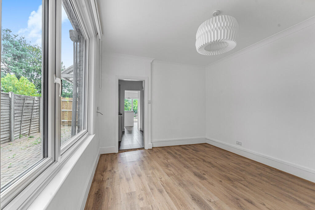 Ealing PK Gdns ex...