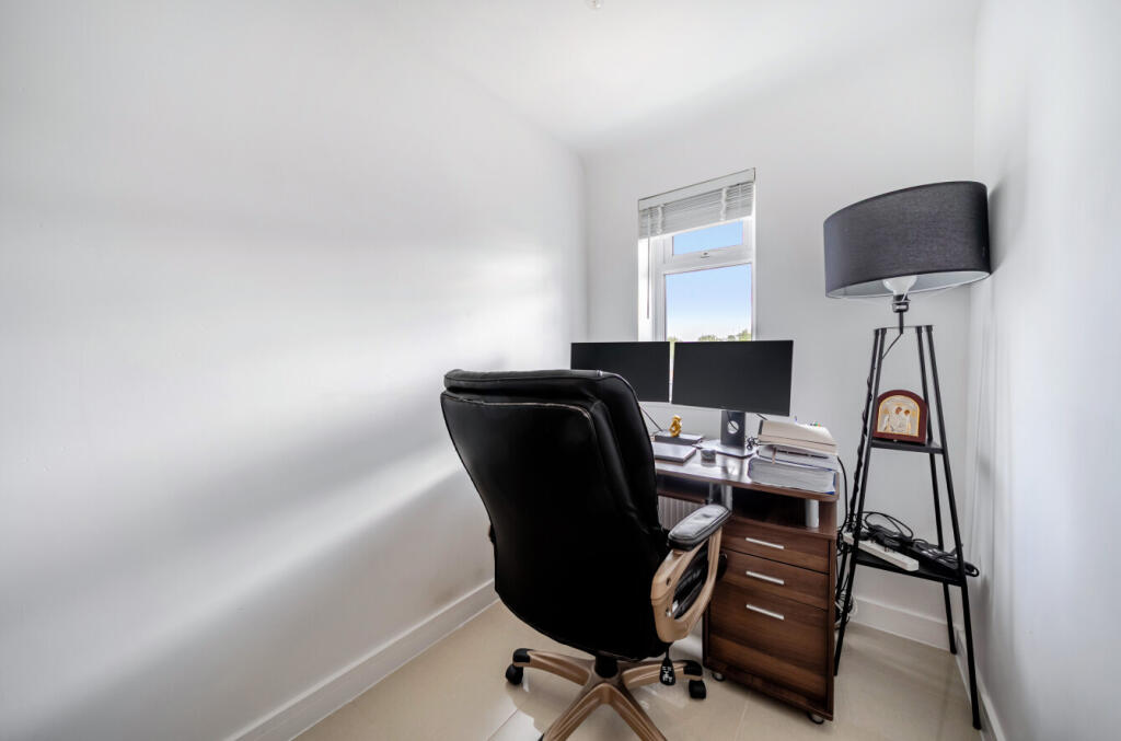 1364100-5-68e7c2f...