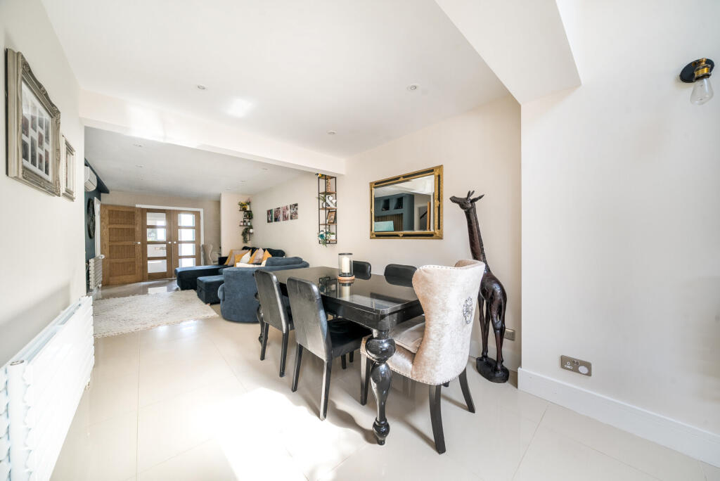 1306879-24-684880...